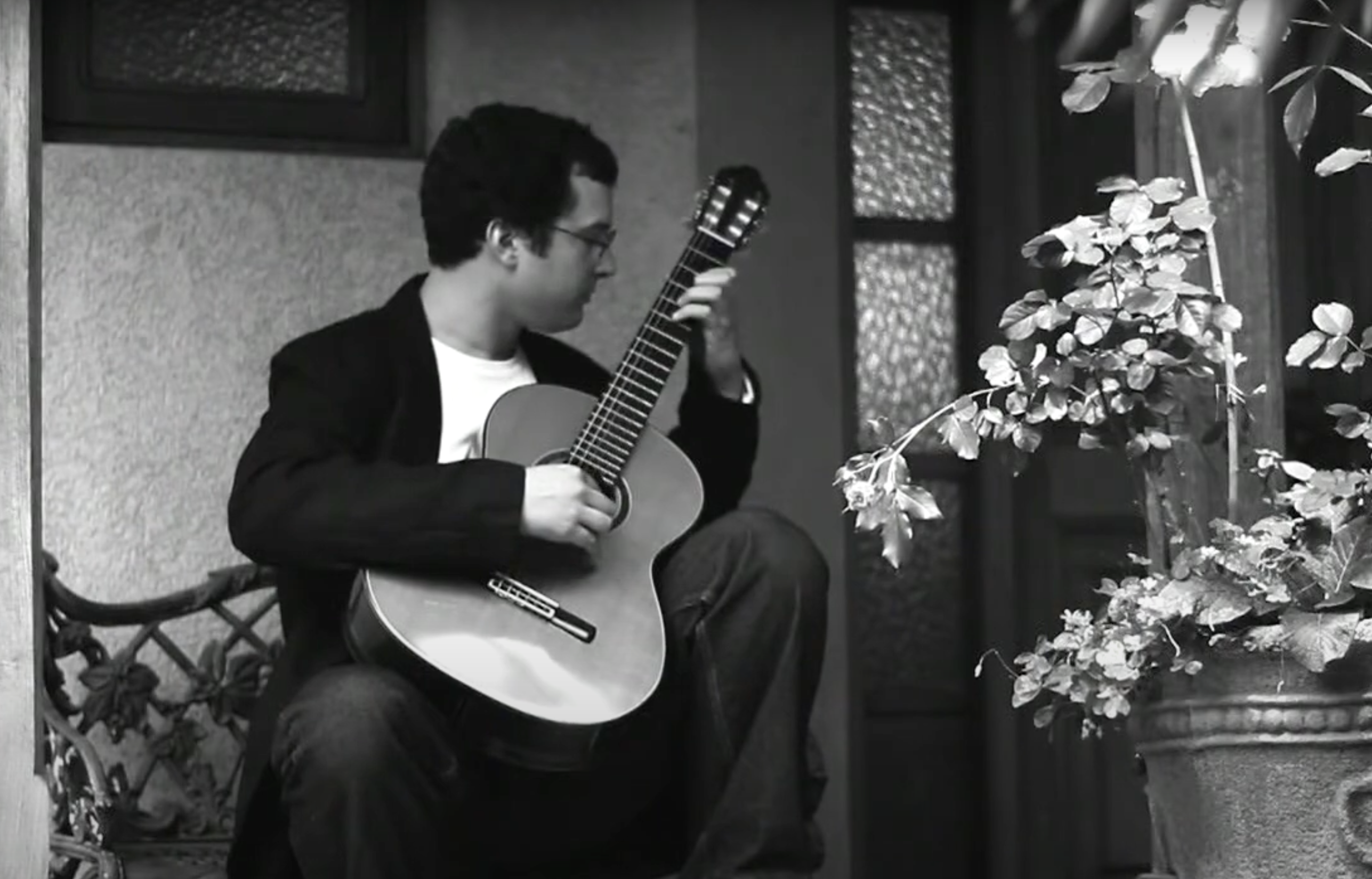 Participación en el video musical "Gnomos"